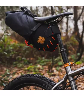 Sacoche de selle Saddle Bag 8L + Dry Bag