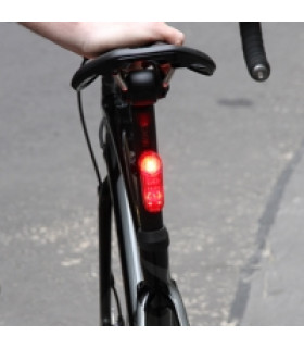 Éclairage Arrière CatEyeSYNC Kinetic 40/50 lm