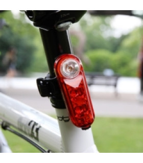 Éclairage Arrière CatEyeSYNC Kinetic 40/50 lm