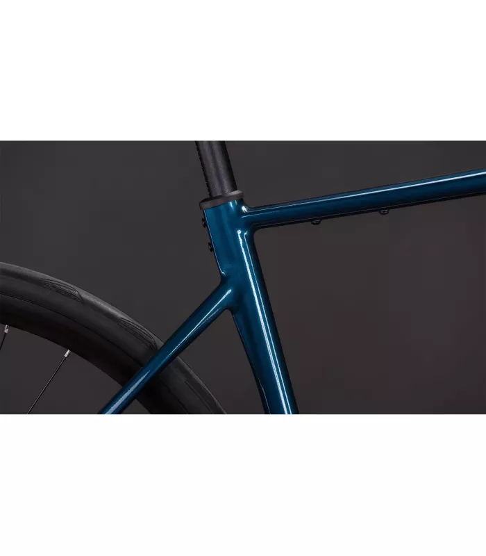 Vélo de route Cube Attain Pro 2026
