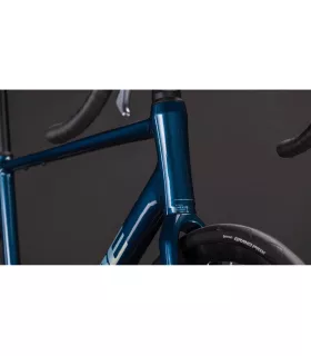 Vélo de route Cube Attain Pro 2026