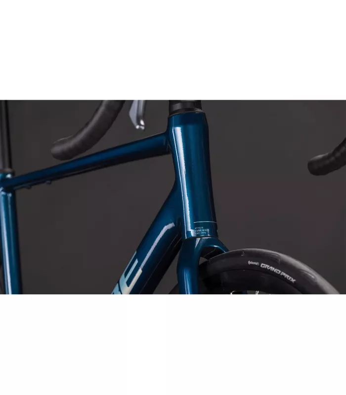 Vélo de route Cube Attain Pro 2026