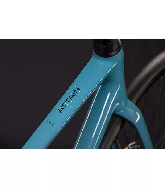 Vélo de route Cube Attain Pro 2027
