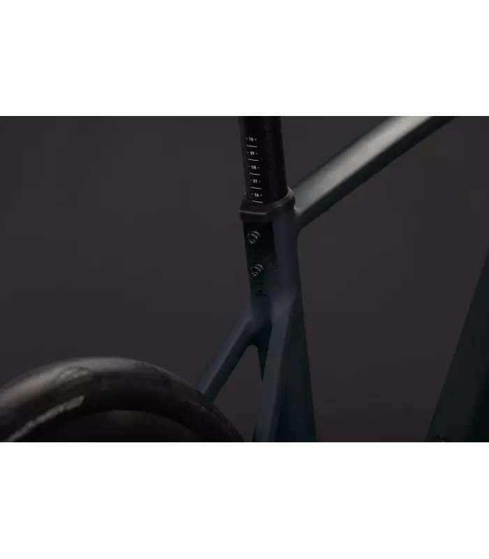 Vélo de route Cube Attain SLX 2027