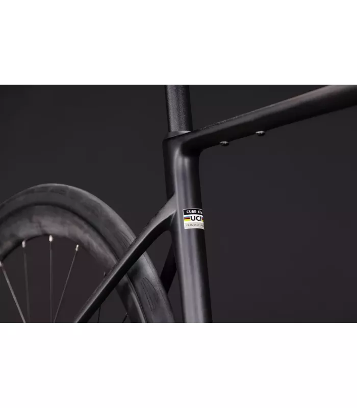 Vélo de route Cube Attain C:62 Race 2027