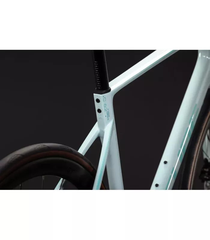 Vélo de route Cube Attain C:62 Race 2027