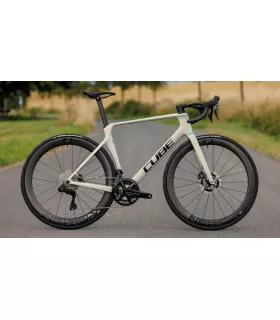 Vélo de route Cube Agree C:62 SLT 2027