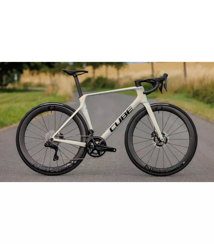 Vélo de route Cube Agree C:62 SLT 2027