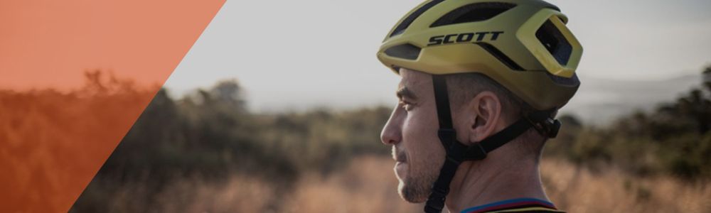 "Casque VTT Scott porté par un rider en extérieur"