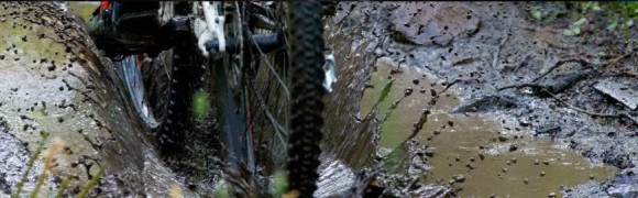 Comment rouler dans la boue en VTT ?