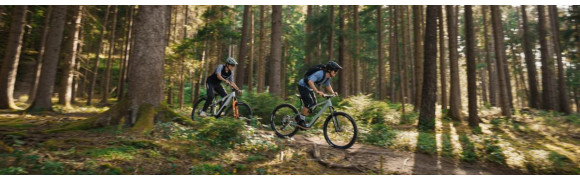 Cadre VTT aluminium ou carbone : lequel choisir selon votre pratique ?